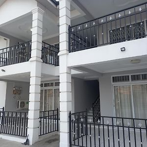 Remarkable 2-Bed Apartment In Afienya Ghana 테마 Exterior photo