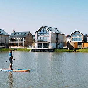 Lakeside Property With Spa Access On A Nature Reserve Beaumont Village 25 Bv25 Warmwell Exterior photo