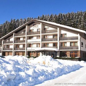 마코프 Ski Apartman Sajmon So Saunou 아파트 Exterior photo