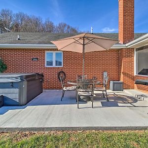 Home With Hot Tub Near Shenandoah Natl Park! 프론트로얄 Exterior photo