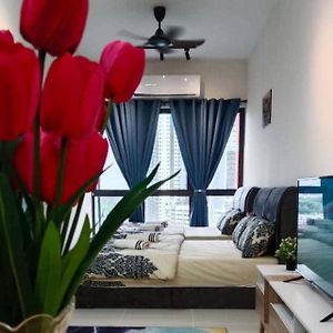 Tulip Touch Homestay Kota Warisan Klia 세팡 Exterior photo