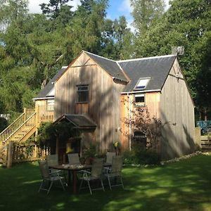 뉴턴모어 The Beeches Studio, Highlands Of Scotland 아파트 Exterior photo