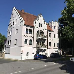 Ferienwohnung In Historischer Villa Mit Gartennutzung 푸어트 임 발트 Exterior photo