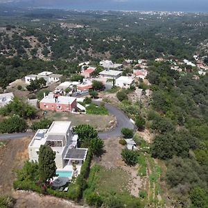 Traditional Stonebuilt Villa Leonanto, Only 5 Km From A Sandy Beach Kástellos Exterior photo