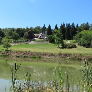 Les Bois De Saint Auvent 호텔 La Geneytouse Exterior photo