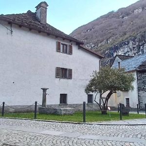 Cevio Armonia Edificio Storico Del 1563. 아파트 Exterior photo