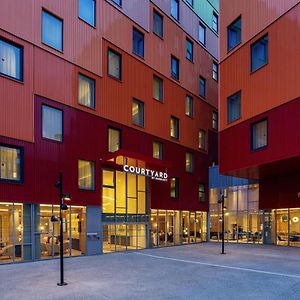 Courtyard By Marriott Paris Charles De Gaulle Central Airport 루와시 앙 프랑스 Exterior photo