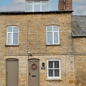 Luxury 2 Bedroom Cottage In The Cotswolds 치핑노턴 Exterior photo