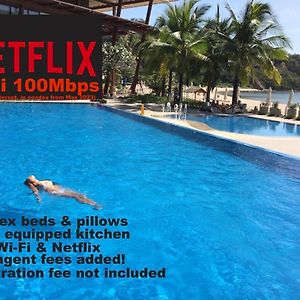 Beach Condos At Pico De Loro Cove - Wi-Fi & Netflix, 42-50"Tvs With Cignal Cable, Uratex Beds & Pillows, Equipped Kitchen, Balcony, Parking - Guest Registration Fee Is Not Included 나숙부 Exterior photo