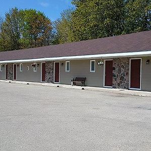 Peninsula Motel 와이어튼 Exterior photo