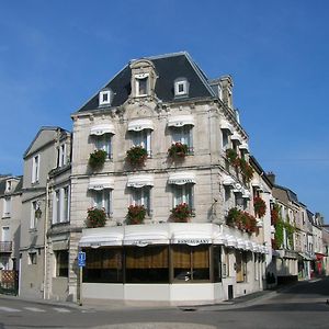 Hotel Restaurant Des Remparts 쇼몽 Exterior photo