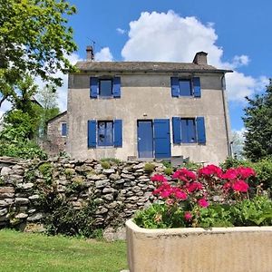 Alrance Gite A La Tour De Peyrebrune 빌라 Exterior photo