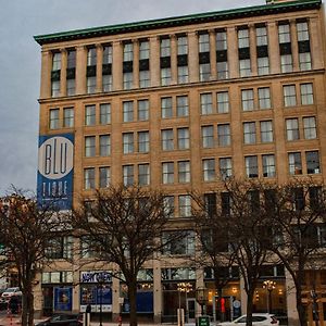 Blu-Tique, Akron, A Tribute Portfolio Hotel Exterior photo