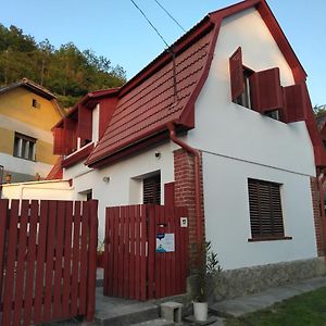 Szonyi Uti Vendeghaz 호텔 Zebegény Exterior photo