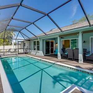 Cheery Fort Myers Vacation Rental With Private Pool! 에스테로 Exterior photo