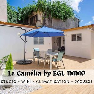 르 라망탱 Le Camelia - Gite "Terre Et Truffes" 아파트 Exterior photo