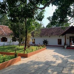 Abaamtharavadu 호텔 Māla Exterior photo