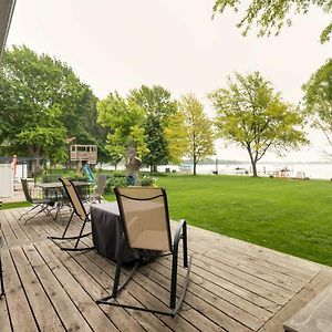 Waterfront Johnson Lake Getaway With Kayaks And Grill! 렉싱턴 Exterior photo