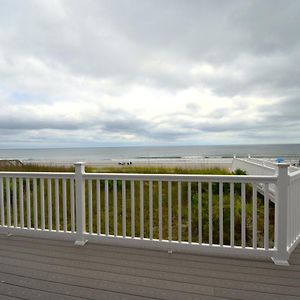 Oceanfront Vacation Home - East 에메랄드 아일 Exterior photo