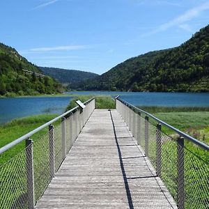 Charmant T3 A 5Mn A Pieds Du Lac De Nantua 아파트 Exterior photo