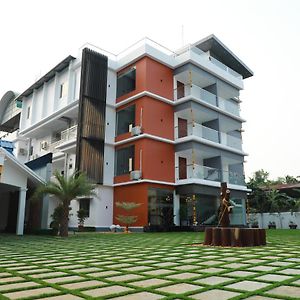 Achoos Residency 호텔 티루발라 Exterior photo