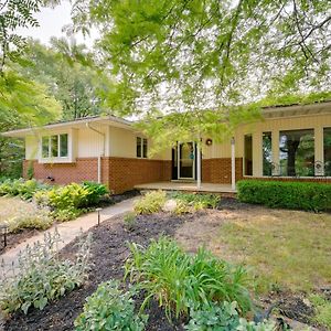 Charming Home With Pool And Deck About 9 Mi To Umich! 입실랜티 Exterior photo