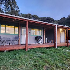 Glenwood Akaroa Bush Retreat - Kanuka Hut B&B Exterior photo