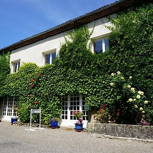 Job Les Neuf Bouleaux B&B Exterior photo