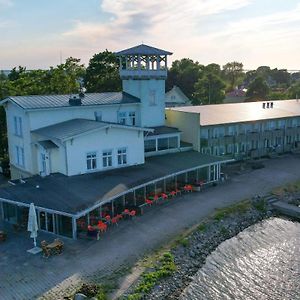 Hotel Promenaadi 합살루 Exterior photo