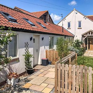 Wheatsheaf Cottage Nun Monkton Exterior photo