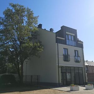 Villa Leofal 수바우키 Exterior photo