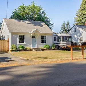 Charming Eugene Retreat Private Hot Tub And Yard! 빌라 Exterior photo