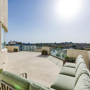 마르사실로크 Luxury Beautiful Penthouse With Amazing Views & Ac By 360 Estates 아파트 Exterior photo