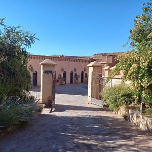 Riad Ksar Ighnda 우아르자자트 Exterior photo