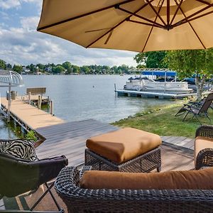 Okauchee Lake Vacation Rental With Boat Dock! 오코노왁 Exterior photo