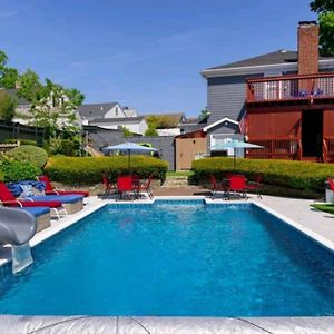 Huge Pool Hot Tub 3 Min Downtown Providence 빌라 Exterior photo