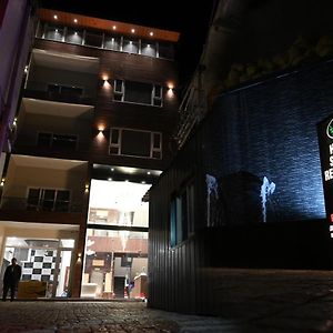 Hotel Singla Residency 캉그라 Exterior photo