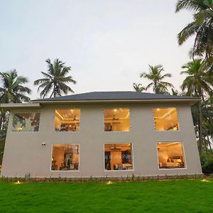 Uva Sands Beach Resort 쿤다푸르 Exterior photo