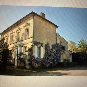 Laruscade Buisson Gite Et Chambre D'Hote B&B Exterior photo