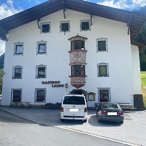 Gasthof Lamm 호텔 Sankt Jodok am Brenner Exterior photo