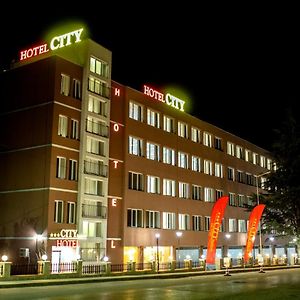 Hotel City 산단스키 Exterior photo