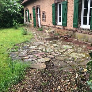 Pontgouin Chambre Avec Tv Au Calme B&B Exterior photo