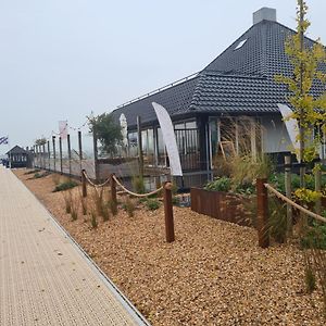 Offingawier Welkom In Mijn Studio Bij Het Snekermeer ! 아파트 Exterior photo