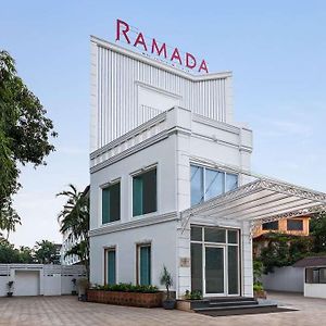 Ramada Goa Arpora 호텔 Nagoa Exterior photo