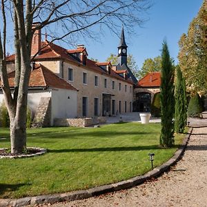 Bonnelles Le Clocher De La Duchesse B&B Exterior photo