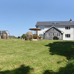 Llanyre Maen Llwyd 빌라 Exterior photo