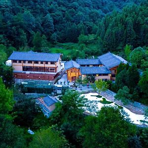 Wudang Mountain Manju Manor 호텔 Wudangshan Exterior photo