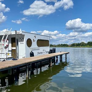 Ahoiwerder Rollyboot Florina Fuehrerscheinfrei 호텔 슈빌로브제 Exterior photo