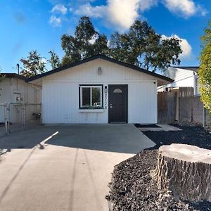 Orangevale Ov Farmhouse Retreat 빌라 Exterior photo