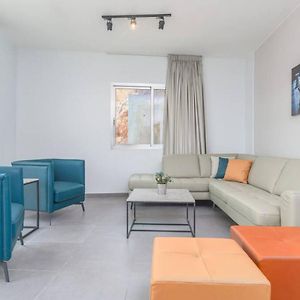 Grey 305, Modern 2Bedroom Apartment In Awkar 드바예 Exterior photo